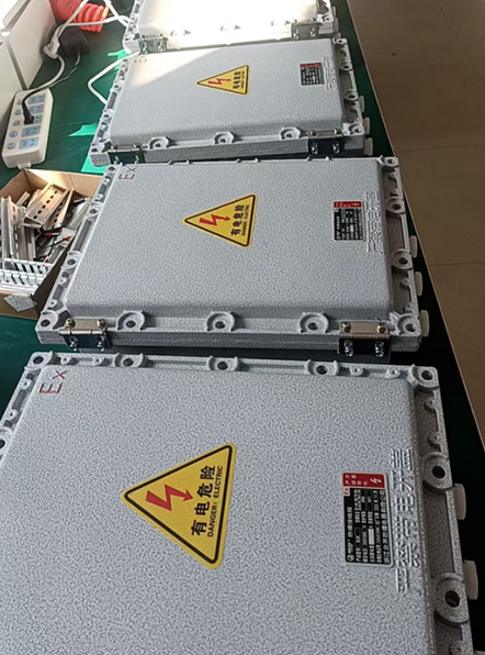 intelligent-power-supply-lightning-protection-box-4